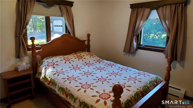32 Fernridge Road, West Hartford, CT 06107