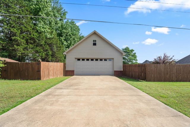 101 Cornerstone Lane, Searcy, AR 72143