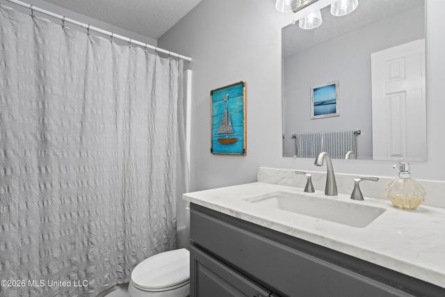 118 Barbara Circle, Ocean Springs, MS 39564