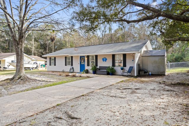 118 Barbara Circle, Ocean Springs, MS 39564