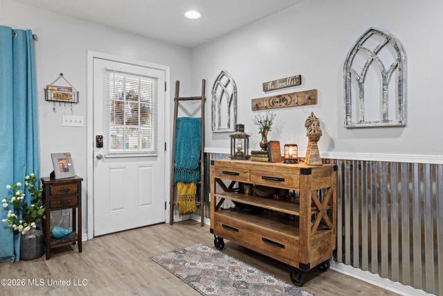 118 Barbara Circle, Ocean Springs, MS 39564