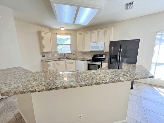 4723 Silverlake Drive, Sugar Land, TX 77479