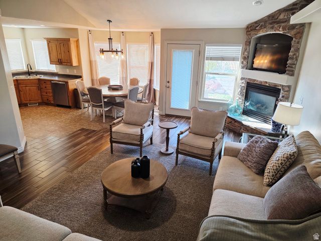 9073 N CLUBHOUSE LN, Eagle Mountain, UT 84005