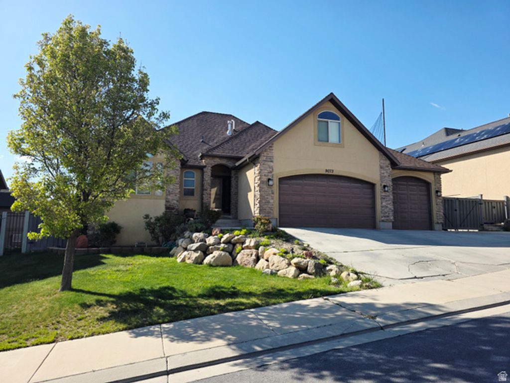 9073 N CLUBHOUSE LN, Eagle Mountain, UT 84005