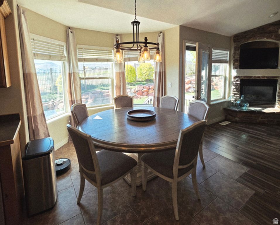 Image 17 of property listing at 9073 N CLUBHOUSE LN, Eagle Mountain, UT 84005