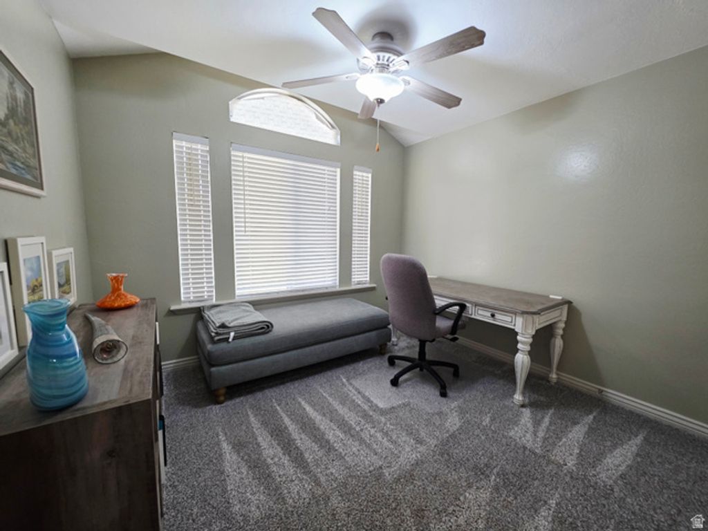 Image 9 of property listing at 9073 N CLUBHOUSE LN, Eagle Mountain, UT 84005