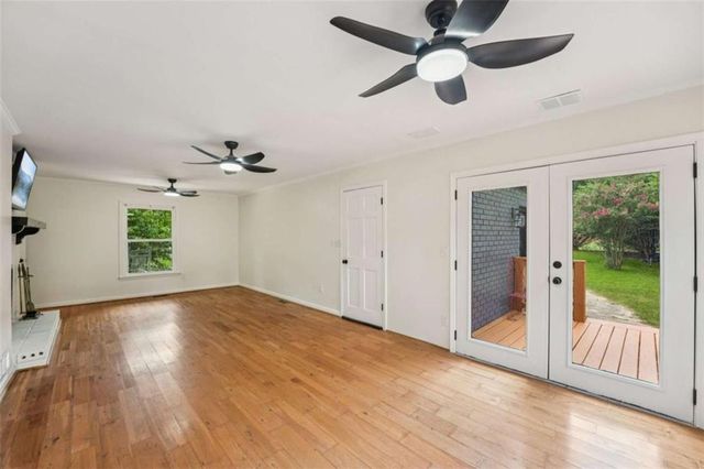 524 Golfview Dr, Peachtree City, GA 30269