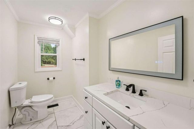 524 Golfview Dr, Peachtree City, GA 30269