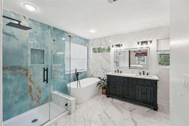 524 Golfview Dr, Peachtree City, GA 30269