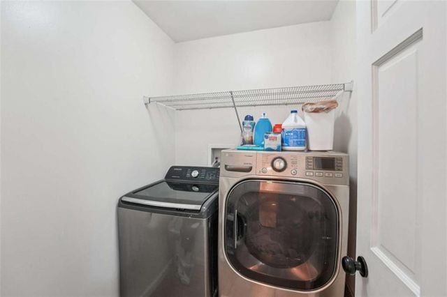524 Golfview Dr, Peachtree City, GA 30269
