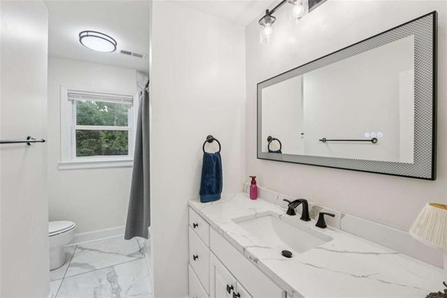 524 Golfview Dr, Peachtree City, GA 30269