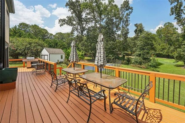 524 Golfview Dr, Peachtree City, GA 30269