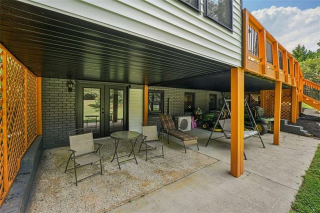 524 Golfview Dr, Peachtree City, GA 30269