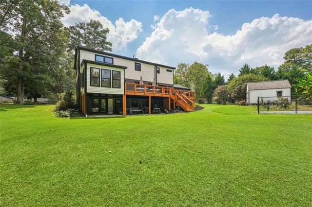 524 Golfview Dr, Peachtree City, GA 30269