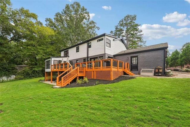 524 Golfview Dr, Peachtree City, GA 30269