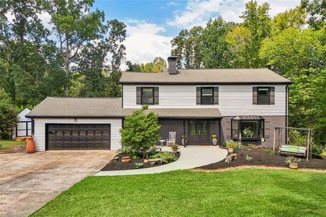 524 Golfview Dr, Peachtree City, GA 30269