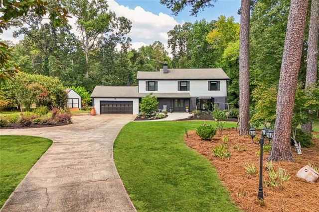 524 Golfview Dr, Peachtree City, GA 30269