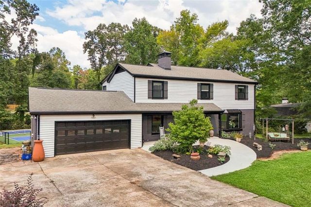 524 Golfview Dr, Peachtree City, GA 30269