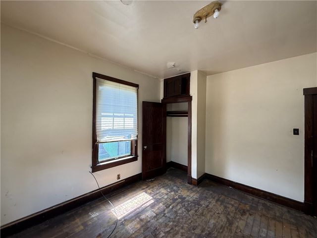 601 6th St, Pitcairn, PA 15140