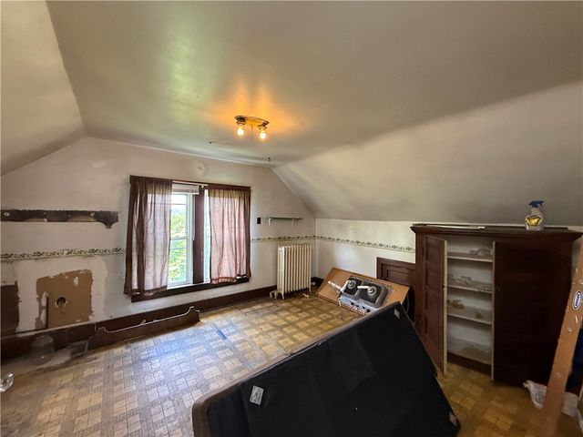 601 6th St, Pitcairn, PA 15140