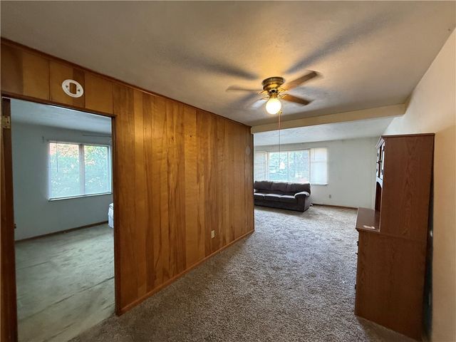 601 6th St, Pitcairn, PA 15140