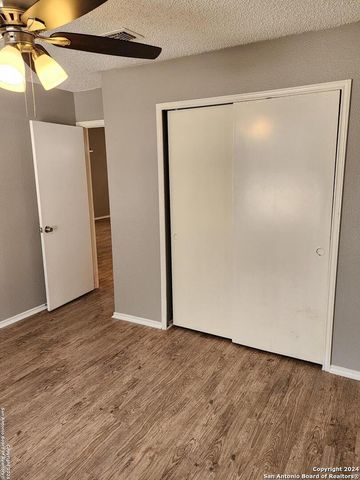 8919 shadow wood, Converse, TX 78109