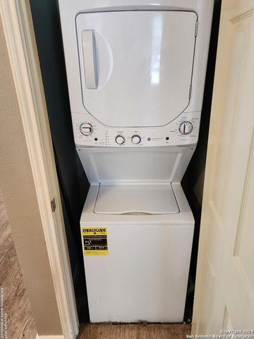 8919 shadow wood, Converse, TX 78109