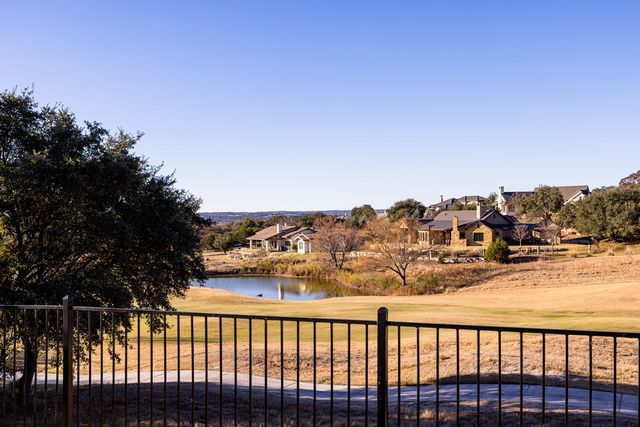 3801-12 Club House Rd, Kerrville, TX 78028