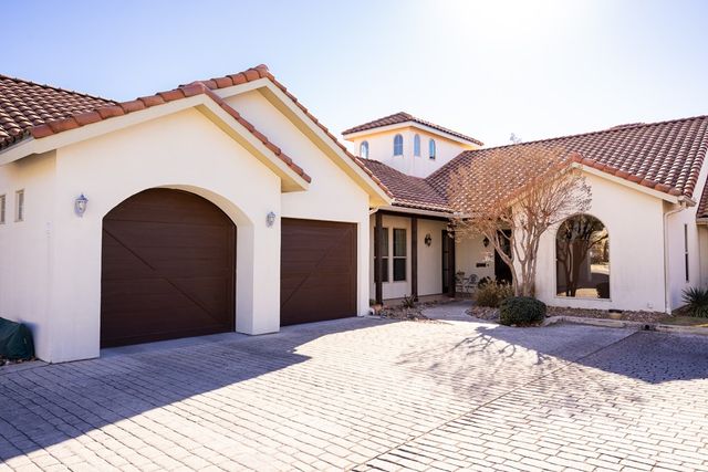 3801-12 Club House Rd, Kerrville, TX 78028