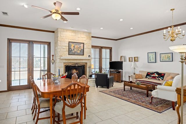 3801-12 Club House Rd, Kerrville, TX 78028