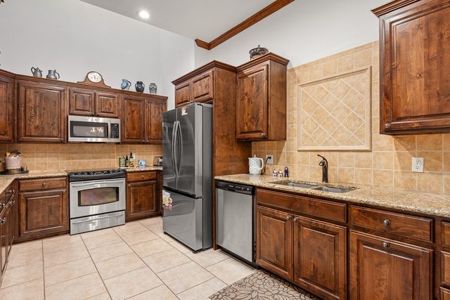 3801-12 Club House Rd, Kerrville, TX 78028