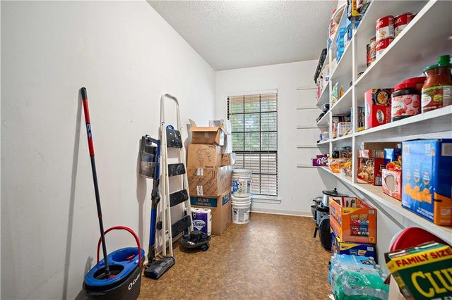 2729 Graham W Road, Mobile, AL 36618