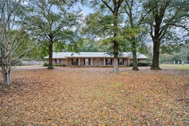 2729 Graham W Road, Mobile, AL 36618