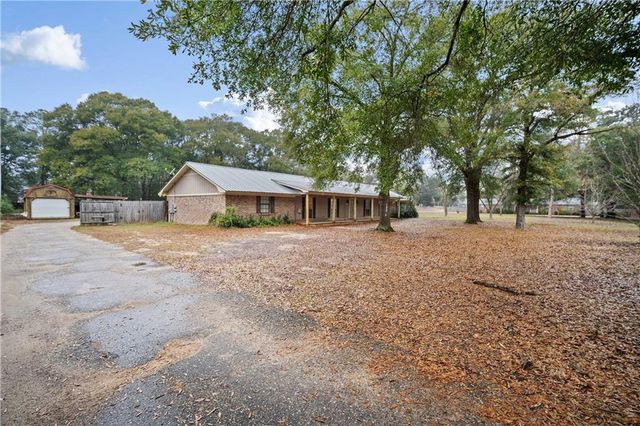 2729 Graham W Road, Mobile, AL 36618