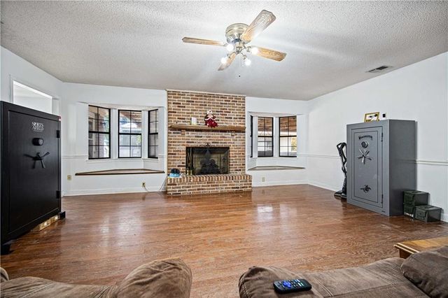 2729 Graham W Road, Mobile, AL 36618