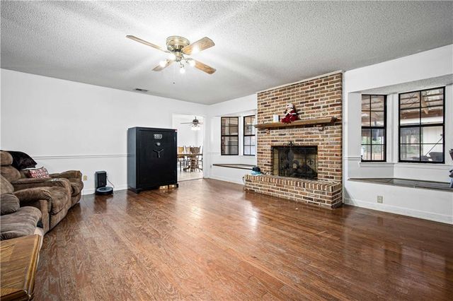 2729 Graham W Road, Mobile, AL 36618