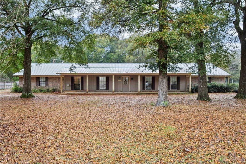2729 Graham W Road, Mobile, AL 36618