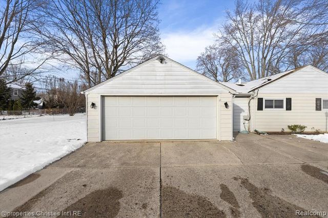 9005 Marlowe Avenue, Plymouth, MI 48170