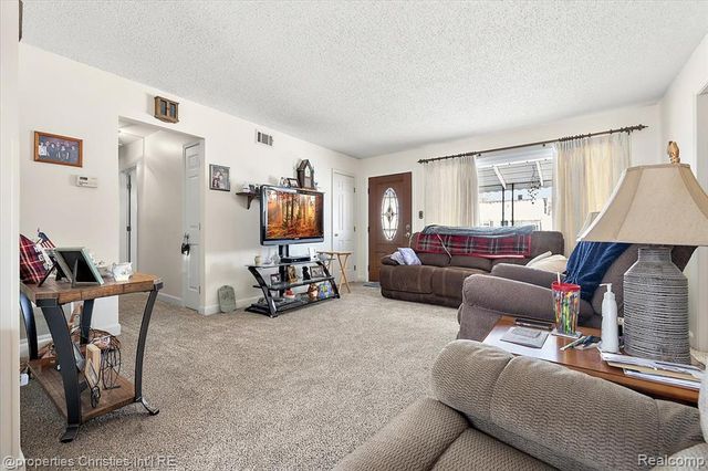 9005 Marlowe Avenue, Plymouth, MI 48170