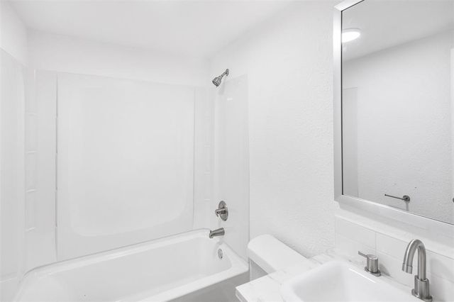 1915 Benson Street 3, Houston, TX 77020