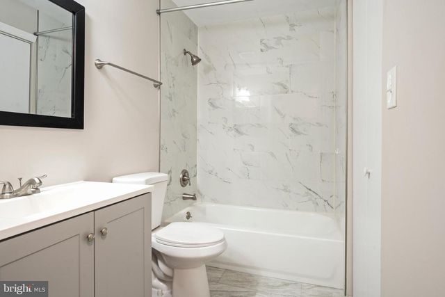 607 RAVENS CREST DR, Plainsboro, NJ 08536