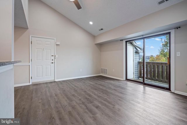 607 RAVENS CREST DR, Plainsboro, NJ 08536