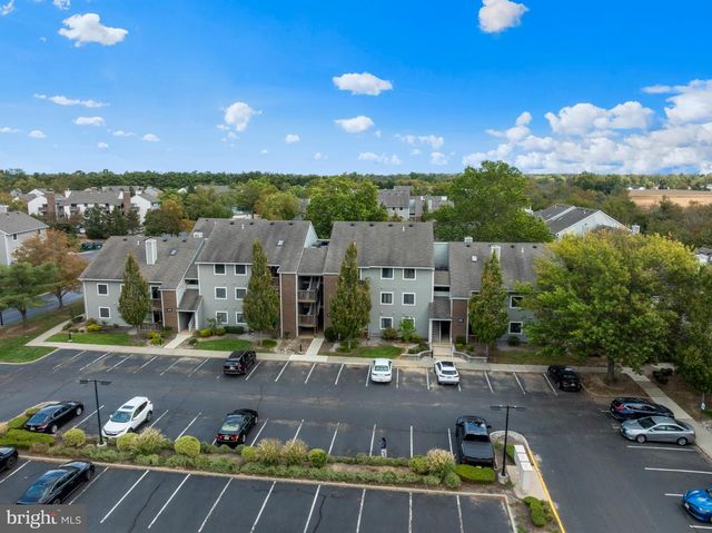 607 RAVENS CREST DR, Plainsboro, NJ 08536