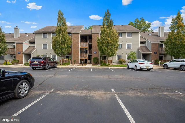 607 RAVENS CREST DR, Plainsboro, NJ 08536