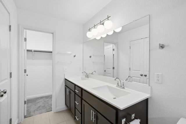 8215 McKamy DR, Austin, TX 78744