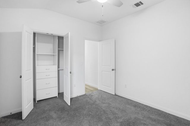 8215 McKamy DR, Austin, TX 78744