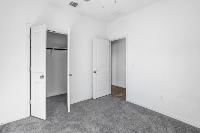 8215 McKamy DR, Austin, TX 78744