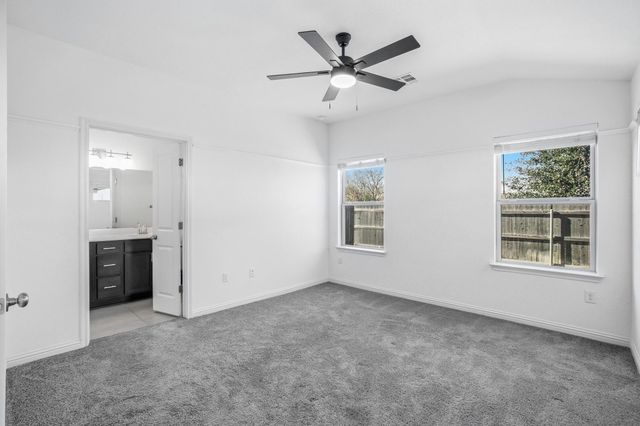 8215 McKamy DR, Austin, TX 78744