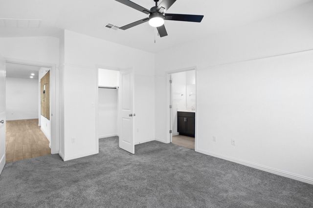 8215 McKamy DR, Austin, TX 78744