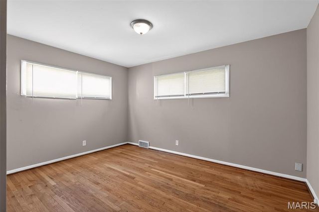 10120 Jett Drive, St Louis, MO 63136
